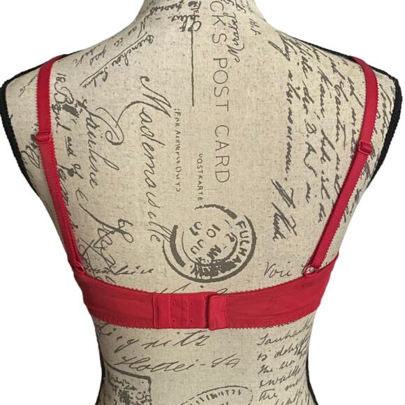 Victoria's Secret Dream Angels Red Lace Bra 36C EUC - Picture 2 of 2